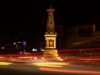 Tugu Jogja Malam Hari